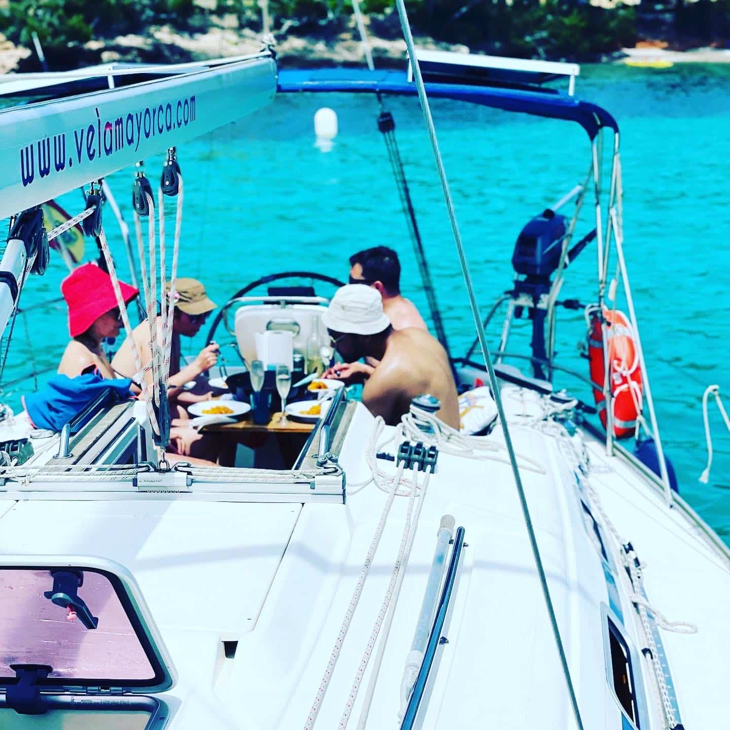 ¿Cómo organizar una excursión en barco en Mallorca?