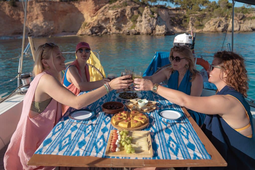 Tapas and Paella boat tour in Palma